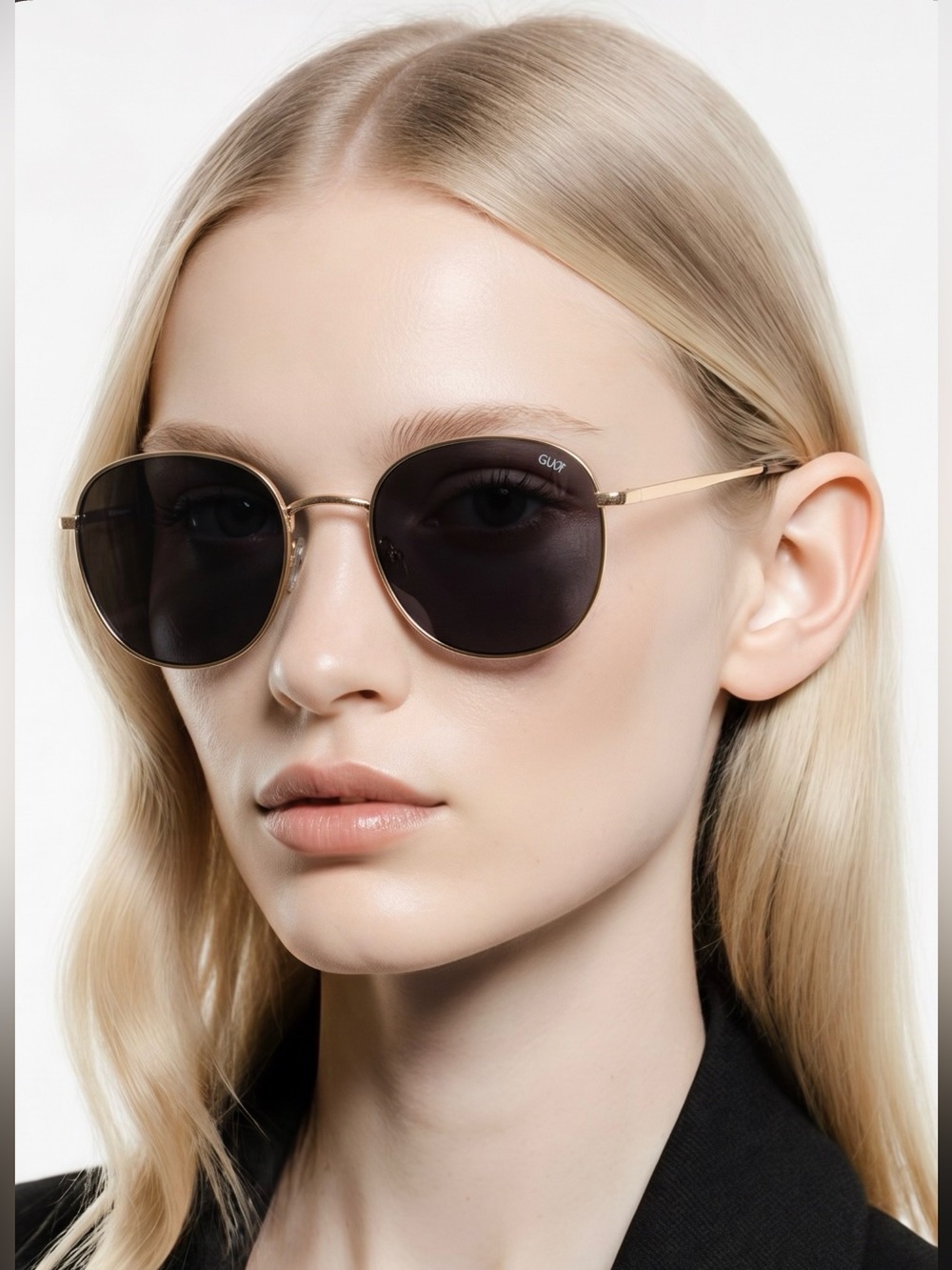 Quay Australia JEZEBELL Oversized round sunglasses - Gold Frame Black Lens